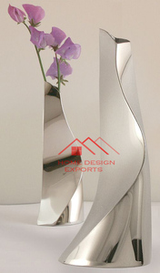 Jarrón de Metal con Diseño Curvo de Aluminio Pulido a Espejo, Jarrón de Metal de Diseño Personalizado en Oferta - Product Image 6