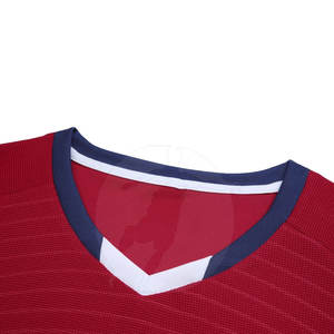 Prix de gros Uniforme de football en stock Maillot de football pour hommes Costumes personnalisés pour votre propre uniforme de sport - Product Image 2