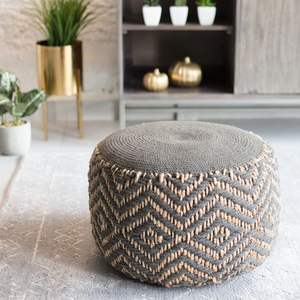 Pouf décoratif géométrique en coton carré traditionnel Coastal Farmhouse Pouf - Product Image 1