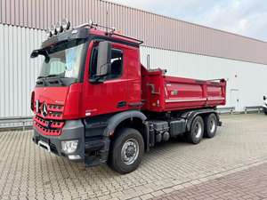 Camión Pesado Mercedes-Benz AROCS 2643 6x6 Euro6 Diésel 2016, Transmisión Automática, Volante a la Izquierda, 31-40T, Cámara 360, en Venta - Product Image 2