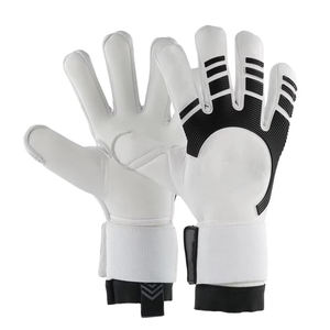 Gants de gardien de but avec poignée supérieure et protège-doigts en latex allemand personnalisables pour les joueurs de football professionnels - Product Image 1