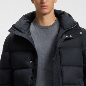 Veste matelassée en polyester pour homme, style streetwear, fabriquée en polyester extérieur durable, design haut de gamme pour la chaleur et le confort - Product Image 2