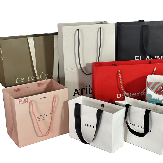 2026 New Pulida Wholesale Custom Cosmetic Fancy Gift Bags with logo Shopping Bag Hard Paper Bag for Christmas Customized