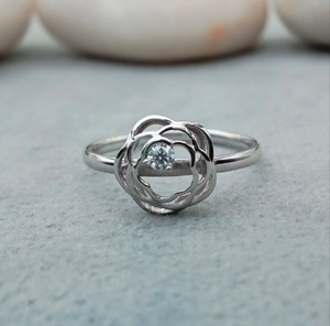 Bague de Fiançailles et de Mariage Personnalisée en Or Plaqué 14K pour Femme, Sertie de Moissanite Ovale Certifiée IGI, 100% Satisfaction - Product Image 1