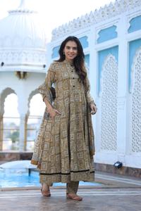 Conjunto de Kurti Anarkali con Pantalón y Dupatta, Diseño Tradicional Indio, Hecho a Mano, Listo para Usar, para el Festival de San Valentín, para Madres - Product Image 6