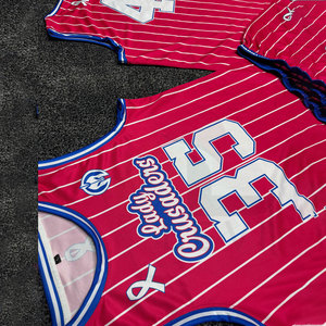 Maillot et short de basket-ball respirants personnalisés et colorés Ensemble de vêtements de sport personnalisés avec logo imprimé par sublimation - Product Image 2