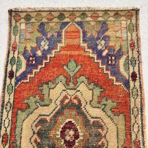 1.5x2.8 ft Small Vintage Turkish Rug, <b>Red</b> Camouflage <b>Wool</b> Rug - Product Image 5