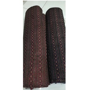 Tela de terciopelo bordado elegante, diseños modernos perfectos para Tops, vestidos y túnicas disponibles para la venta - Product Image 1