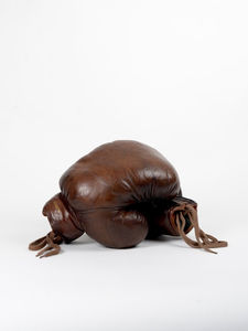 ถุงมือชกมวย MMA แบบวินเทจสั่งทำพิเศษ โลโก้สั่งทำ ระบายความชื้น นิ้วเต็ม คุณภาพสูง สำหรับการแข่งขัน หนังแท้ - Product Image 5