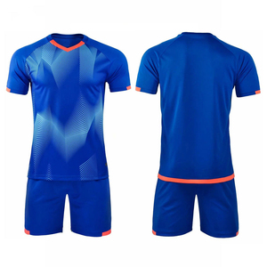Promotion en gros de tenues de football pour hommes, ensembles personnalisés, impression par sublimation, couleur personnalisée, 100% polyester, respirant, séchage rapide - Product Image 1