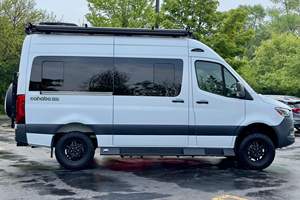 Sprinter 2500 Tiffin Cahaba 4x4 2020, Conversión a Camper, Tracción en las 4 Ruedas, Diferencial Central Bloqueable, ~1,300 Millas - Product Image 2