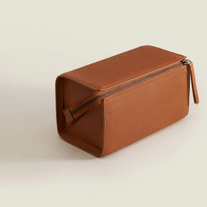Vintage Leather Toiletry Bag for <b>Men</b> - Product Image 4
