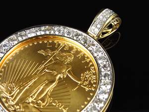 Joyería colgante de lujo con tachuelas de diamantes Moissanite de plata 925 personalizada para celebraciones especiales - Product Image 2