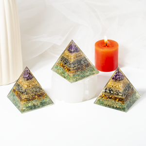 Pyramide d'Orgone Magnétique de Guérison par les Cristaux, Meilleure Vente en Gros, pour la Croissance Positive et la Méditation - Product Image 1