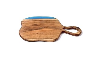 Tabla de cortar de madera de mango duradera con superficie lisa de arte única y lazo colgante Exportación a granel disponible - Product Image 6