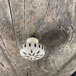 Boutons de tiroir de Style ange créatif indien accessoires de décoration de la maison pour salon faits à la main par des artisans qualifiés fabriqués en Inde - Product Image 4