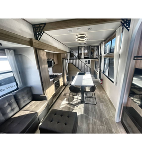 Remise sur les caravanes de voyage 42VERANDA 2025 F-o-r-e-s-t R-i-v-e-r W-ild-w-o-od G-r-a-n-d L-o-d-g-e, maison mobile tout-terrain - Product Image 3