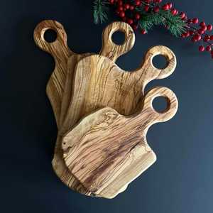 Bloque de cortar rectangular con borde vivo | Madera de olivo sostenible duradera con mango Apto para lavavajillas - Product Image 6