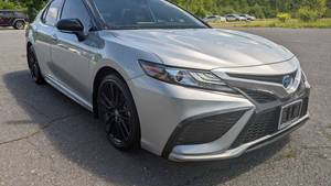 โตโยต้า แคมรี่ ไฮบริด XSE ซีดาน ปี 2023 เกียร์อัตโนมัติ เบาะหนัง หลังคาพาโนรามิกซันรูฟ - Product Image 3