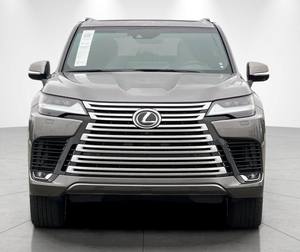 Lexus LX 600 2024 Usado, Lujo, Tracción Total, Volante a la Izquierda, Automático, Rines de Aleación R18, Tercera Fila de Asientos de Cuero, Arranque Remoto, Bluetooth, Visión Trasera 360 - Product Image 1
