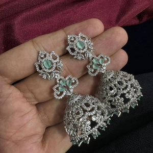 CONJUNTO DE PENDIENTES ESTILO CLÁSICO DE DIAMANTE AMERICANO PARA BODAS CONJUNTO DE PENDIENTES ESTILO CLÁSICO DE MODA PARA MUJER Y NIÑA - Product Image 1