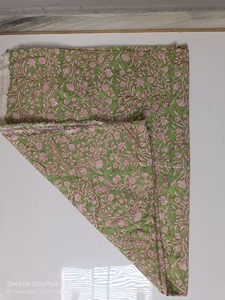 Tissus 100% coton de couleur verte faits à la main imprimés floraux pour les vêtements des vêtements tissu imprimé à la main naturel doux par la cour - Product Image 4