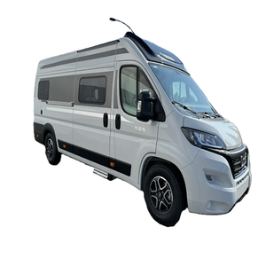 Autocaravana de Lujo Ajustable Euro 6 K85 con Estructura de Aluminio Gris, Cama, Cocina, Baño y Sistema de Entretenimiento para 4-6 Personas - Product Image 1