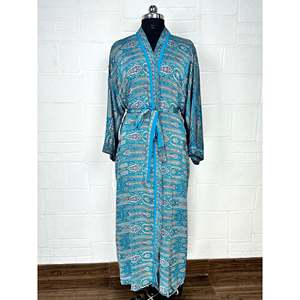 เสื้อคลุมผ้าไหมส่าหรี Boho วินเทจพิมพ์ลาย Paisley ผ้าคลุมชายหาดของขวัญครบรอบสำหรับชุดว่ายน้ำของเธอ - Product Image 1