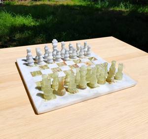 Table d'échecs en marbre traditionnel de luxe - Pierre naturelle de marbre de qualité supérieure pour le salon et la chambre à coucher - Product Image 6