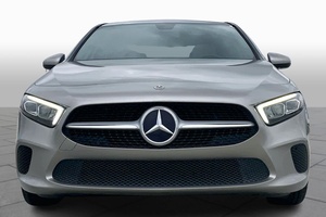 รถยนต์เมอร์เซเดส-เบนซ์ เอ 220 เอฟดับเบิลยูดี ปี 2020 สภาพใช้งานน้อย พร้อมส่ง - Product Image 3