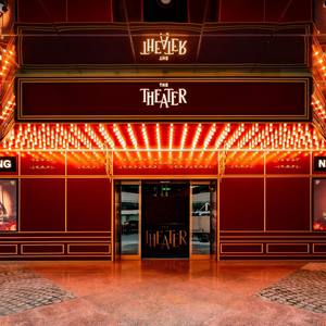 Lustres modernes et élégants en cristal et lampes suspendues Conception immersive de suspension en verre de cinéma maison pour l'expérience de chambre ultime - Product Image 6