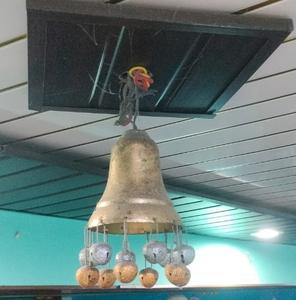 Campanas de Viento Modernas de Hierro Pintado, Jhumar Colgante de 30 mm, Decoración Dorada y Plateada con Brillantina, Campanas de Navidad para Árbol de Navidad - Product Image 3