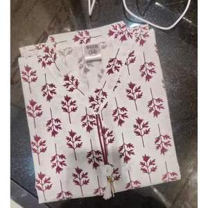 Kurti เสื้อผ้าสไตล์ชนเผ่าสำหรับผู้หญิงขายส่ง - Product Image 1