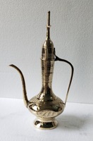 Grande cafetière Dallah arabe artisanale en laiton, style traditionnel du Moyen-Orient, Aftaba, avec gravure décorative, vase vertical pour mariage