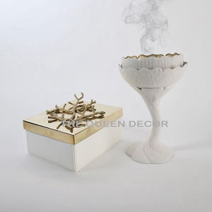 Quemador de Incienso Moderno de Latón y Acero Inoxidable con Diseño de Hoja, Acabado Dorado, Ecológico, para Incienso Indio, para Todas las Estaciones - Product Image 5