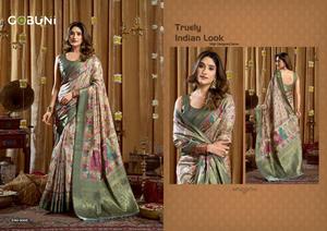 Vêtements de fête pour femmes, imprimé numérique en cluster avec bordure Banarasi et glands avec chemisier par Maruti Fashion - Product Image 5