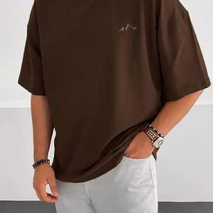 Camiseta de Hombre Talla Grande, 220 Gramos, 100% Algodón, Tejido de Punto, Corte Regular - Product Image 1