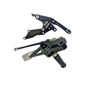 Reposapiés Trasero Original Yamaha B4CFRSET0000 para Asientos y Respaldos de Motocicleta MT-07 - Product Image 3