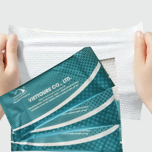 Lingettes humides personnalisées extra douces pour le visage de haute qualité avec marque privée pour les hôtels fabriqués au Vietnam - Product Image 1