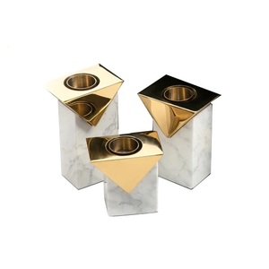 Support votif en métal de nouveau Style avec pilier de bougie de chauffe-plat en verre Design fait main bougeoir fini doré - Product Image 5