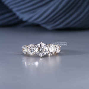 Anillo de Diamantes Cultivados en Laboratorio, Corte Brillante Redondo, Oro Amarillo de 14 Quilates, Lujoso Anillo de 7 Piedras con Calidad EF de 4.12 Quilates, Anillo de Aniversario o Boda para Mujer - Product Image 2