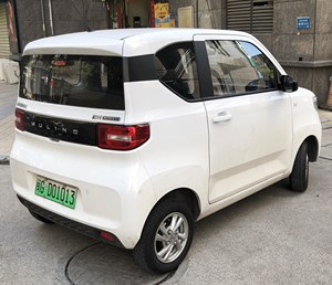 Auto Eléctrico Seminuevo Wuling Hongguang MINI EV de 3 Puertas y 4 Asientos en Oferta Económica - Product Image 3