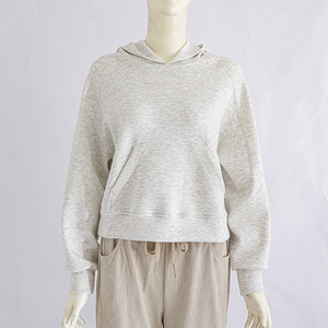 เสื้อฮู้ดครอปแขนราแกลนทรงหลวมสำหรับผู้หญิง สีทอง - Product Image 2