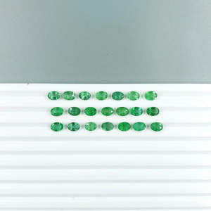 Émeraudes Naturelles Zambiennes Calibrées Ovales 5x7mm Qualité AAA Pierres Précieuses Libres Certifiées IGI Formes Variées Incluant Coussin, Poire, Fantaisie - Product Image 4