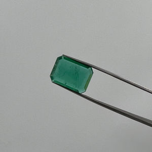 8.25กะรัตมรกตธรรมชาติเกรดพรีเมี่ยมดีมากสำหรับทำเครื่องประดับชิ้นที่ดีที่สุด - Product Image 1