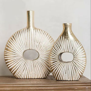 Florero de aluminio de fabricante OEM creado para el hogar contemporáneo, oficina, dormitorio, baño, salón, pieza de decoración espacial - Product Image 1