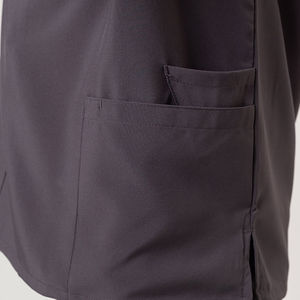 Uniformes médicos diseñados para las rutinas sanitarias que ofrecen comodidad confiable, ajuste equilibrado y construcción transpirable - Product Image 6