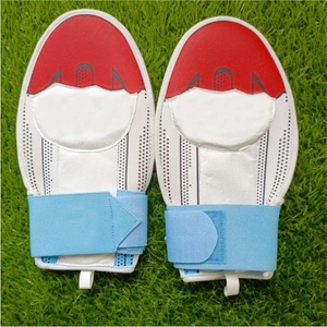 ถุงมือเบสบอลสำหรับนักขว้างแบบสไลด์ ดีไซน์เฉพาะตัว ไม่ซ้ำใคร  หนังแท้ กันน้ำ สำหรับมือขวา  ปรับแต่งได้ พร้อมสกรีนโลโก้ตามต้องการ - Product Image 1