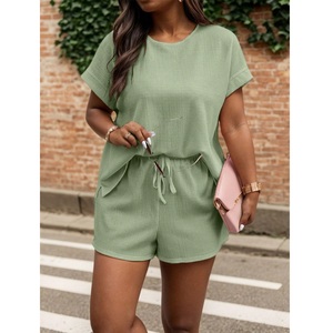 Ensembles t-shirt et pantalon Vêtements pour femmes Vêtements de sport Vêtements d'entraînement 2 pièces Ensemble court pour femme Ensemble de sweat-shirt pour femmes de BD - Product Image 2