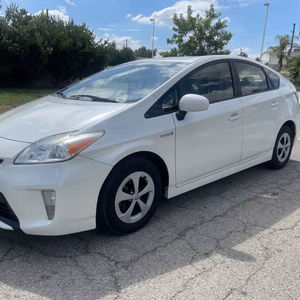 Toyota Prius Three Usado del 2015 - Product Image 1